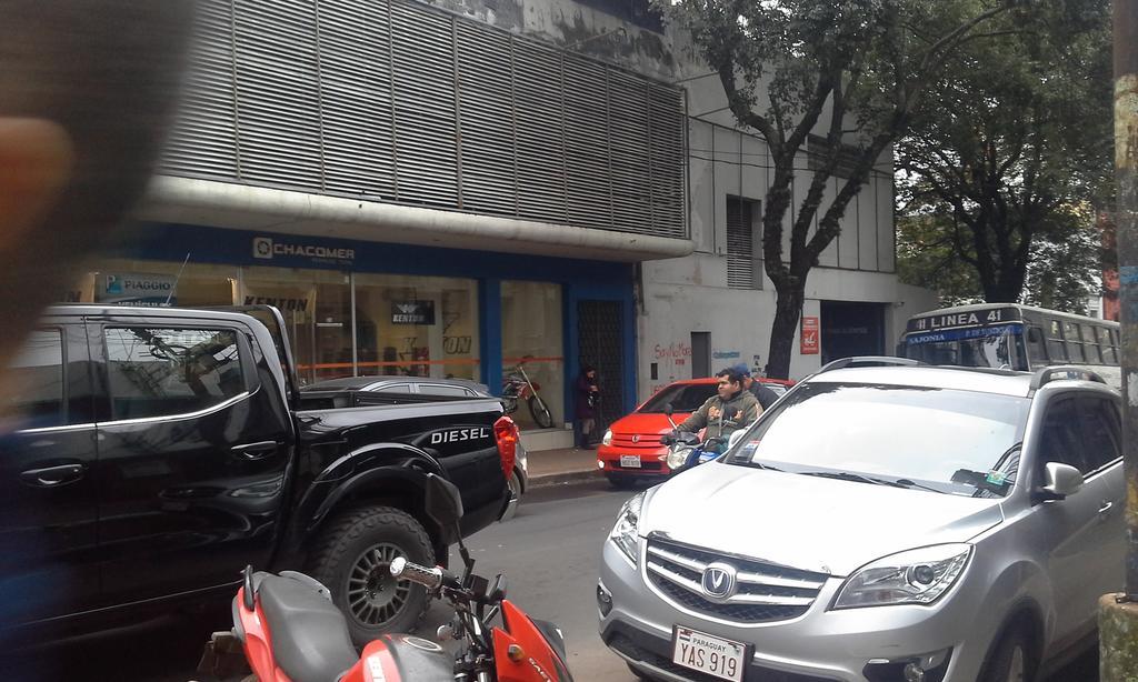 Estudio En El Centro De Asuncion Exterior photo